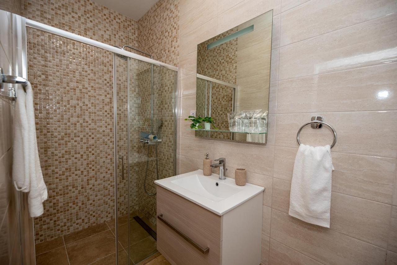 Villa Sportiva Zadar With Private Heated Pool Екстериор снимка