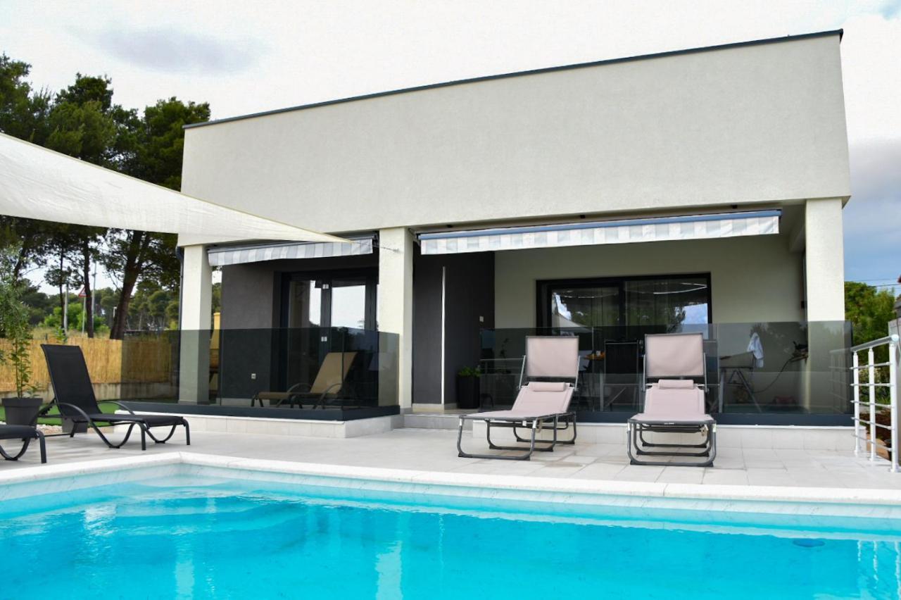 Villa Sportiva Zadar With Private Heated Pool Екстериор снимка